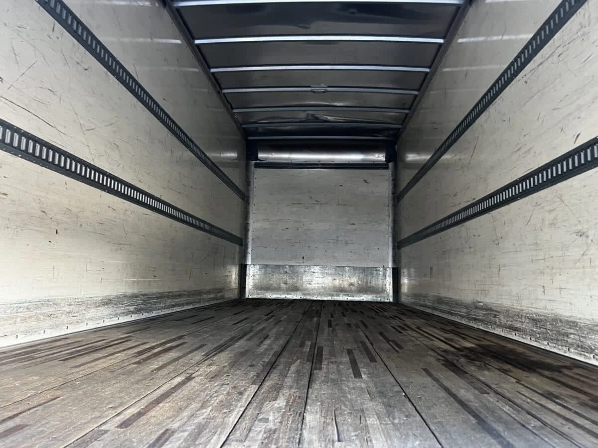 2019 International 4300 in San Diego, CA — photo 8