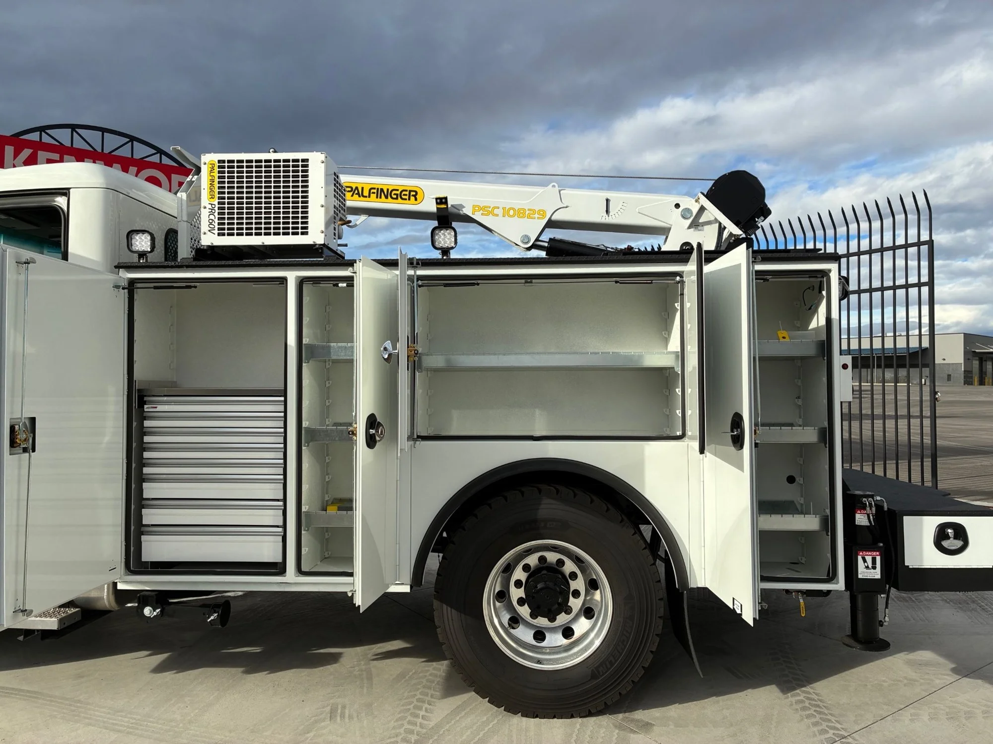 2025 Kenworth T280 in Las Vegas, NV — photo 6