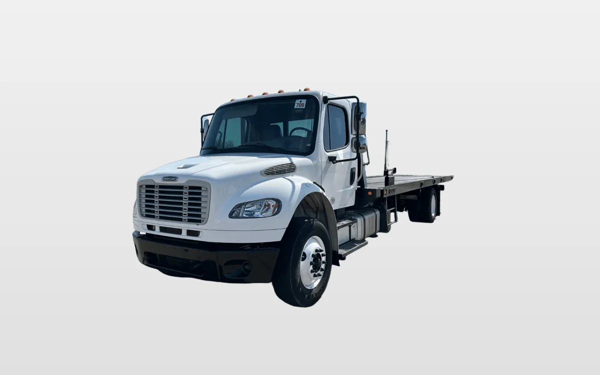 2015 Freightliner M2 106 - image 1