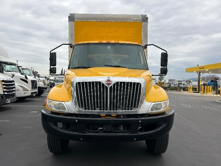 2021 International MV - image 2