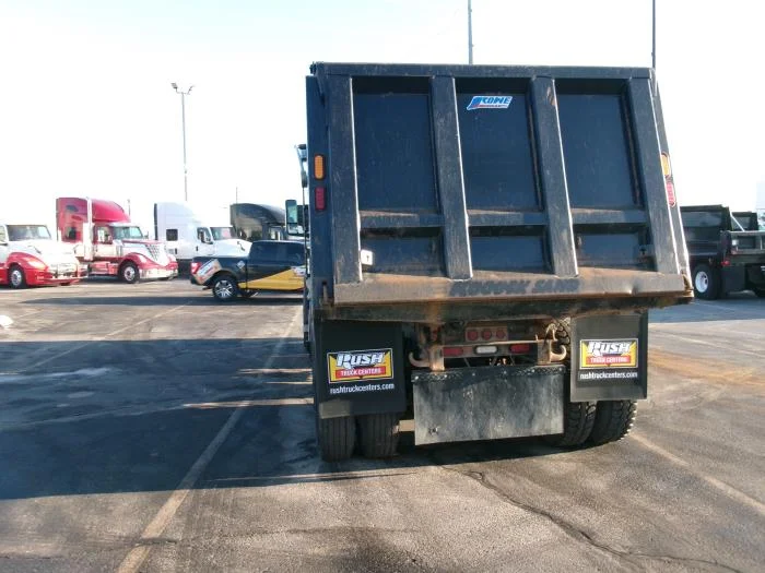 2023 International HX - image 6