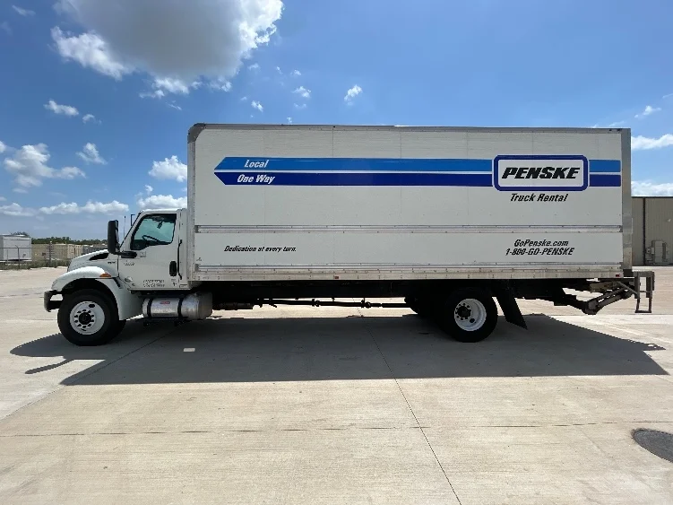 2022 International MV - image 4