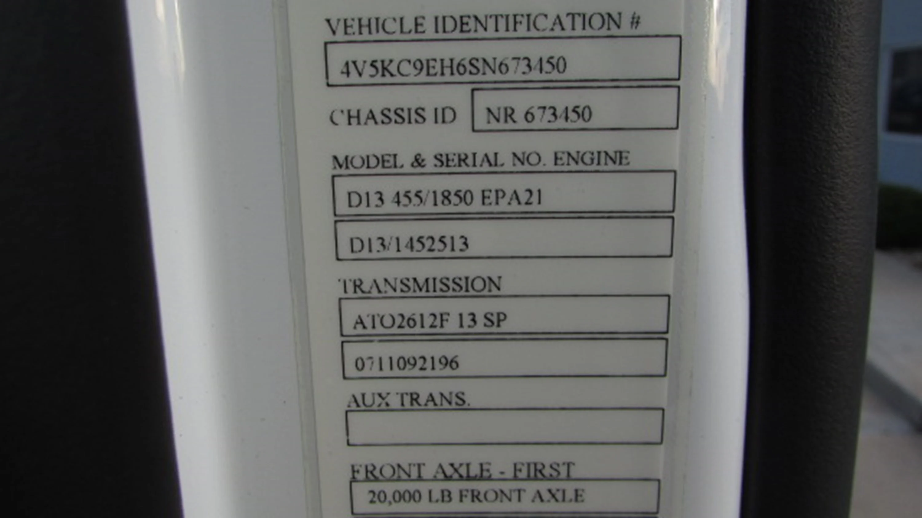 2025 Volvo VHD 300 in Houston, TX — photo 13