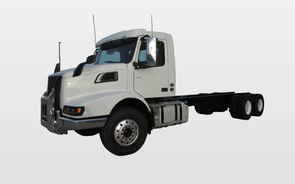 2025 Volvo - image 1