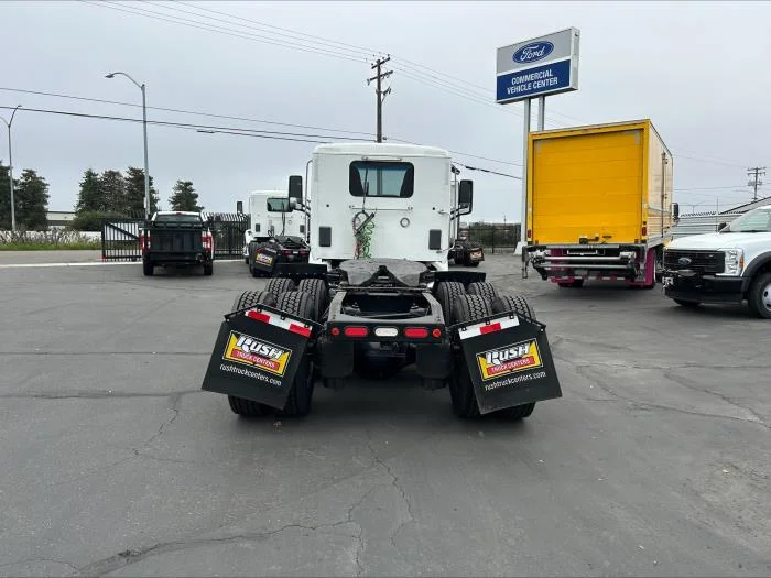 2019 Peterbilt 579 - image 7