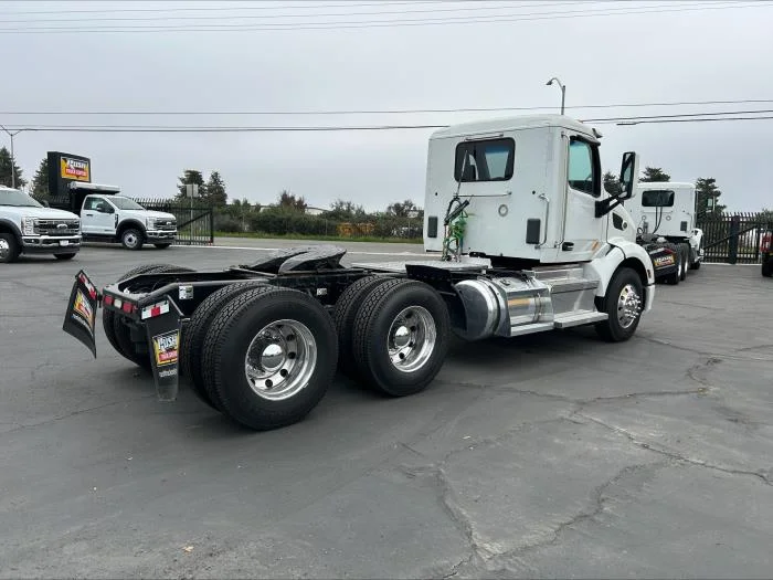 2019 Peterbilt 579 - image 6