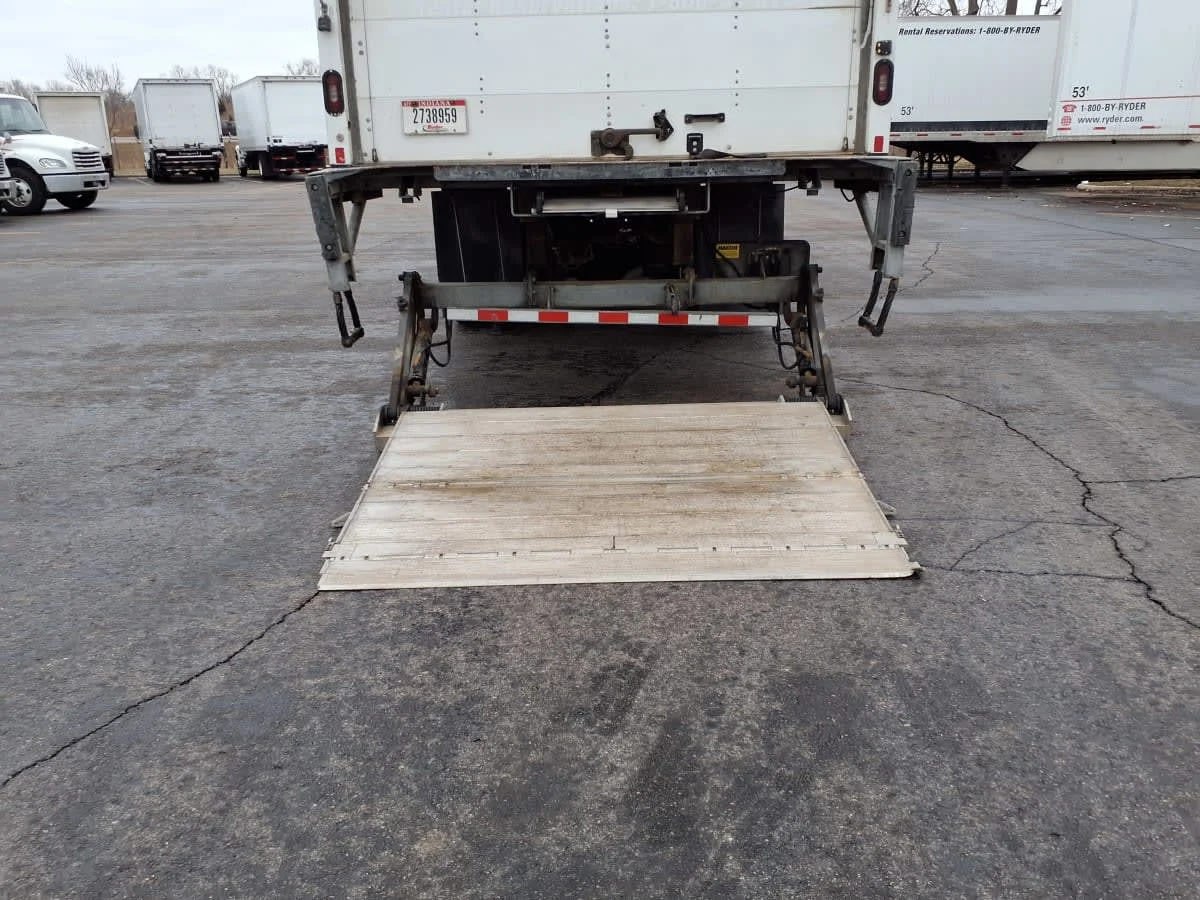 2019 Freightliner M2 106 in Taylor, MI — photo 13