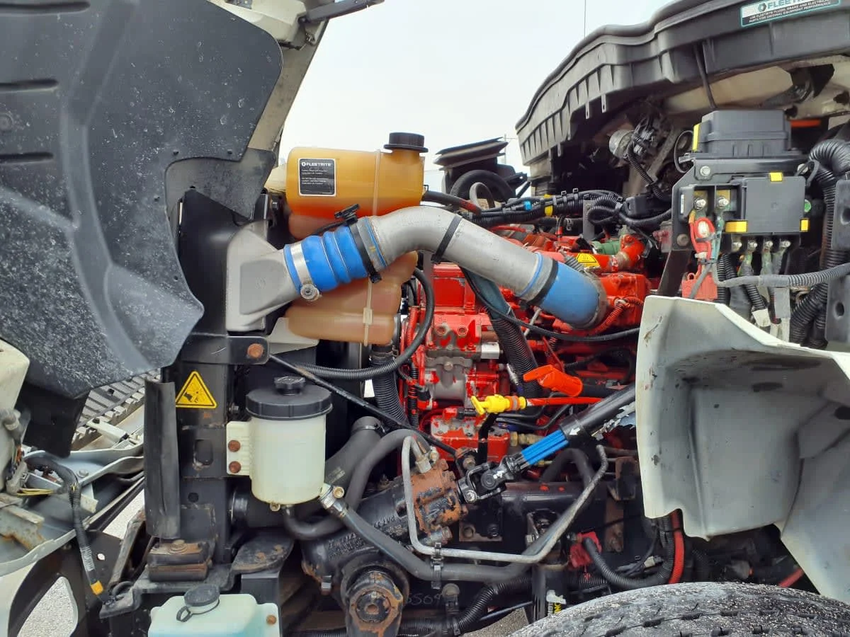 2021 International MV - image 9