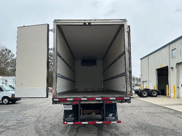 2021 International MV - image 8