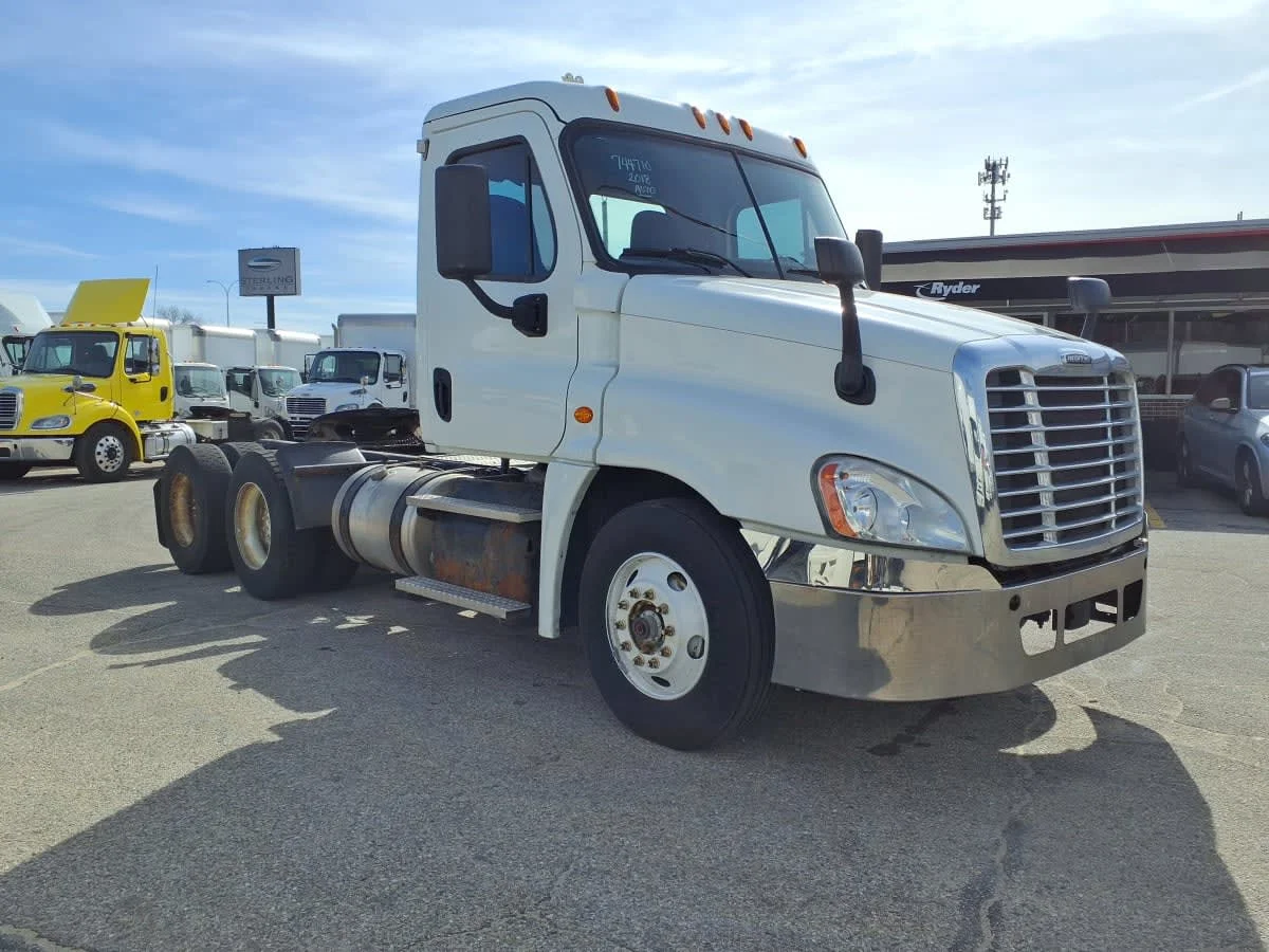 2018 Freightliner Cascadia in Warwick, RI — photo 3