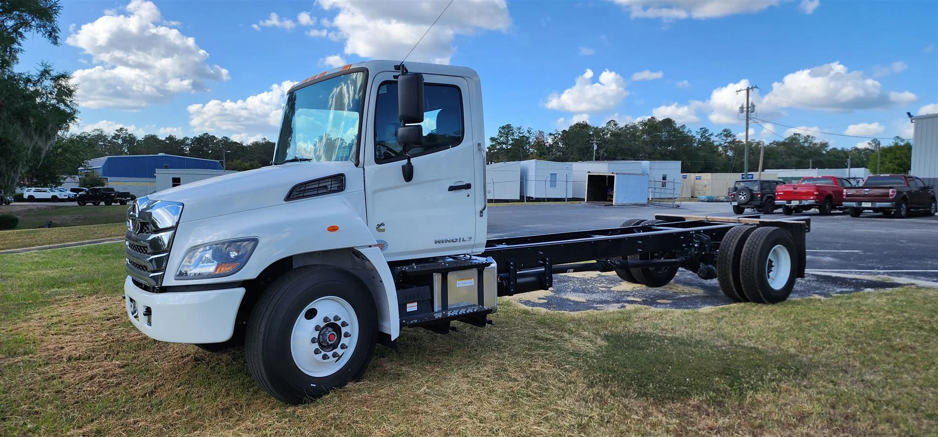 2025 Hino L7 in Tallahassee, FL — photo 2