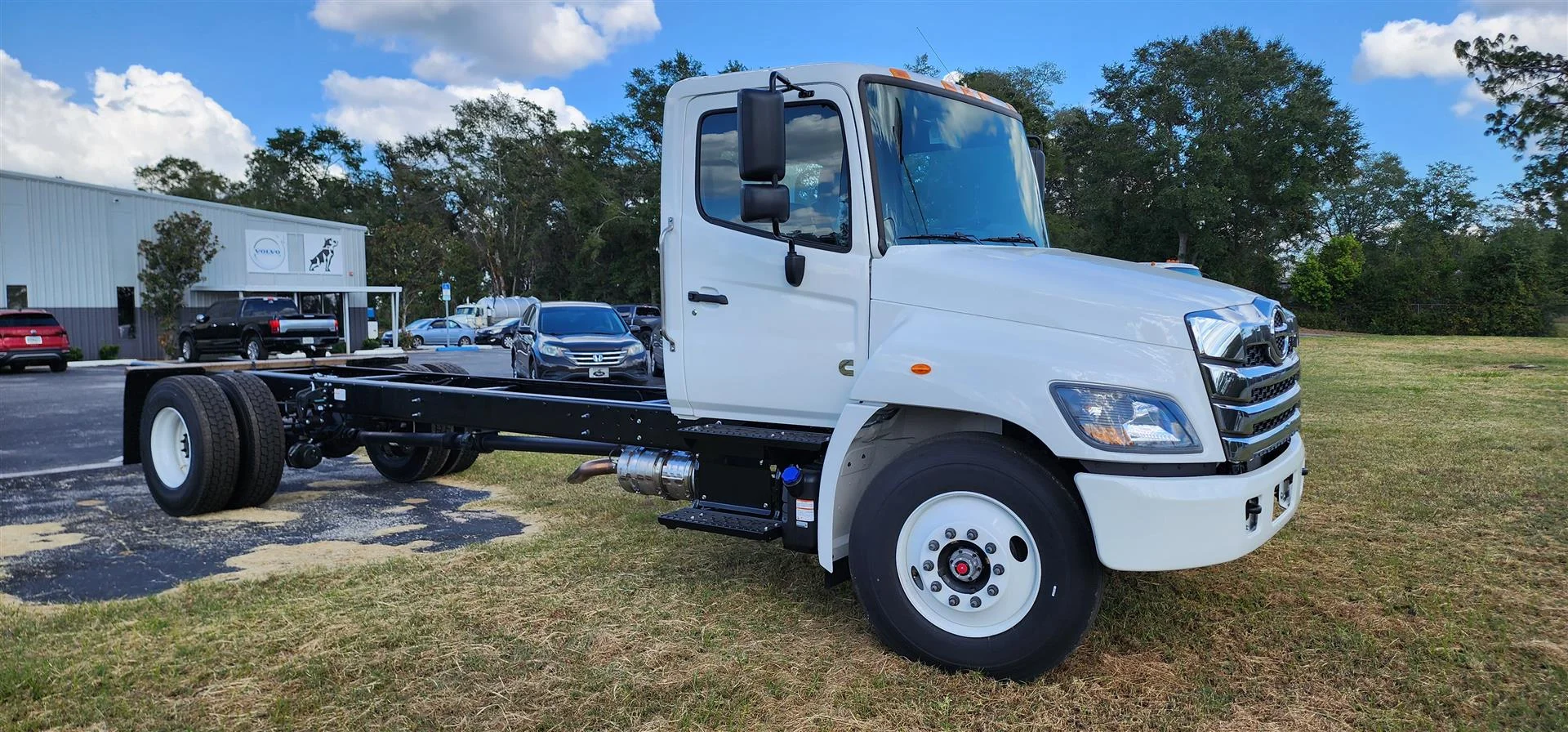 2025 Hino L7 in Tallahassee, FL — photo 3