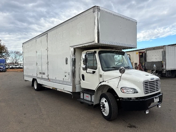 2020 Freightliner M2 106 - image 1