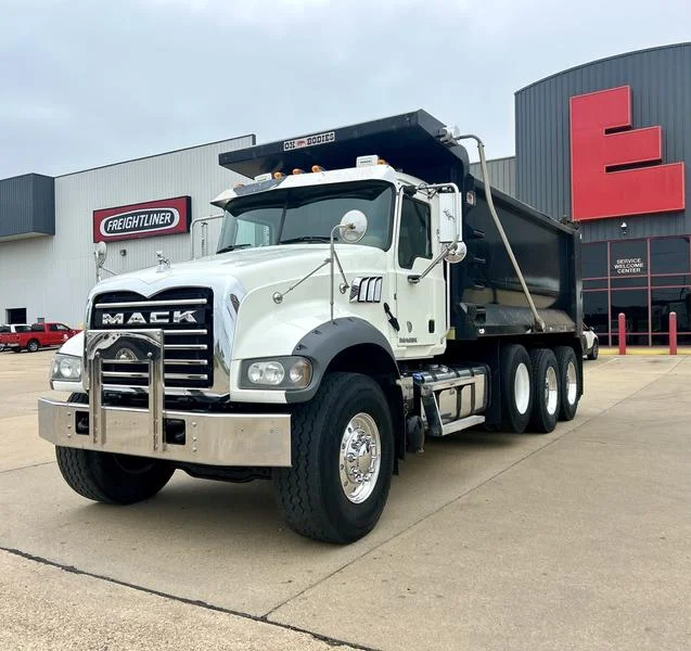 2019 Mack Granite