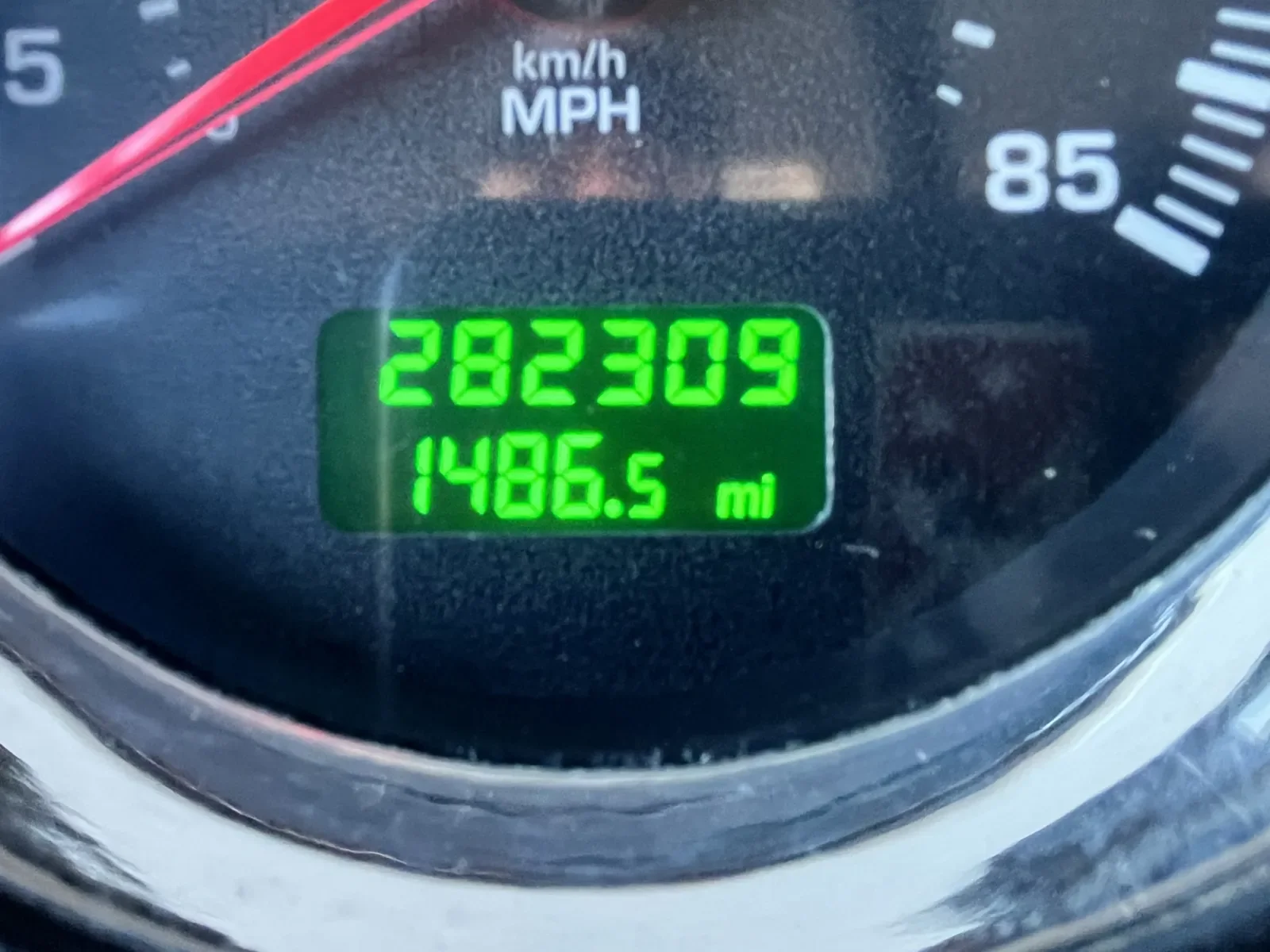 2011 Kenworth T800 - image 17