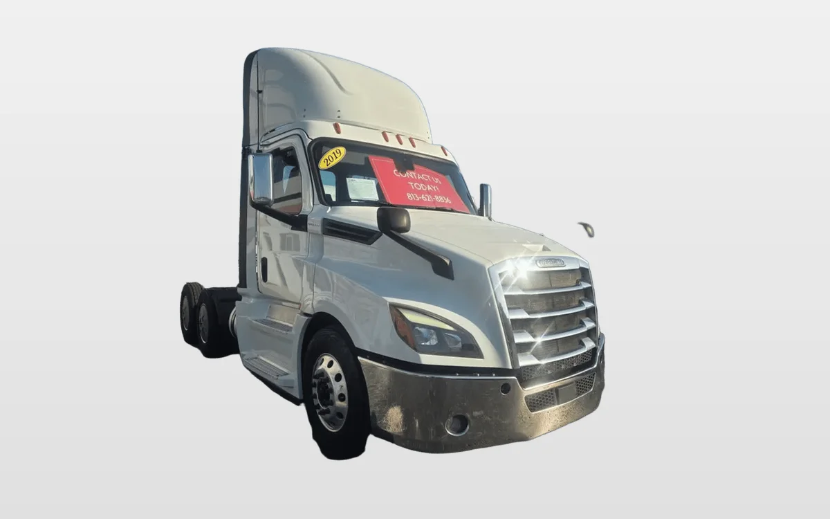 2019 Freightliner - image 1