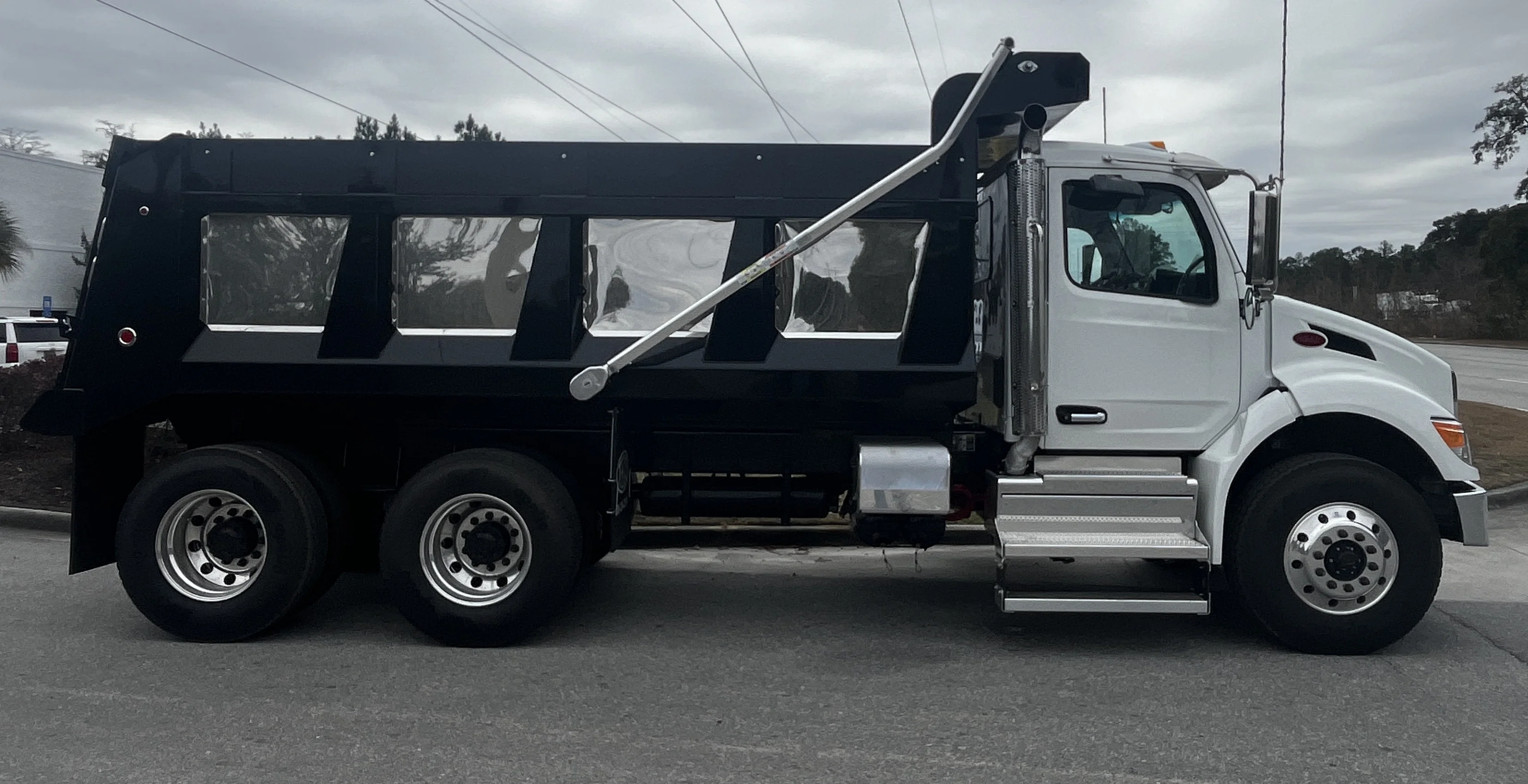 2025 Peterbilt 548 in Pooler, GA — photo 5