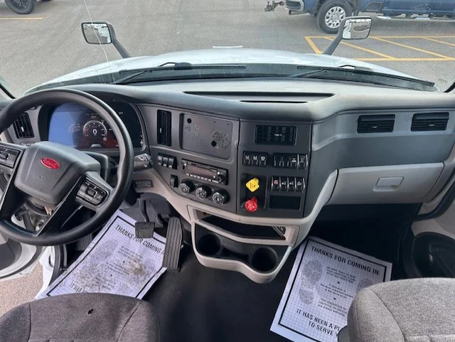 2024 Peterbilt 579 - image 14