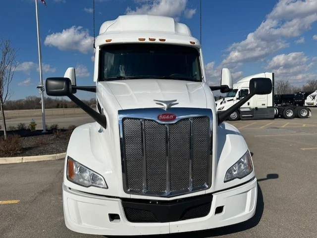 2024 Peterbilt 579 - image 8