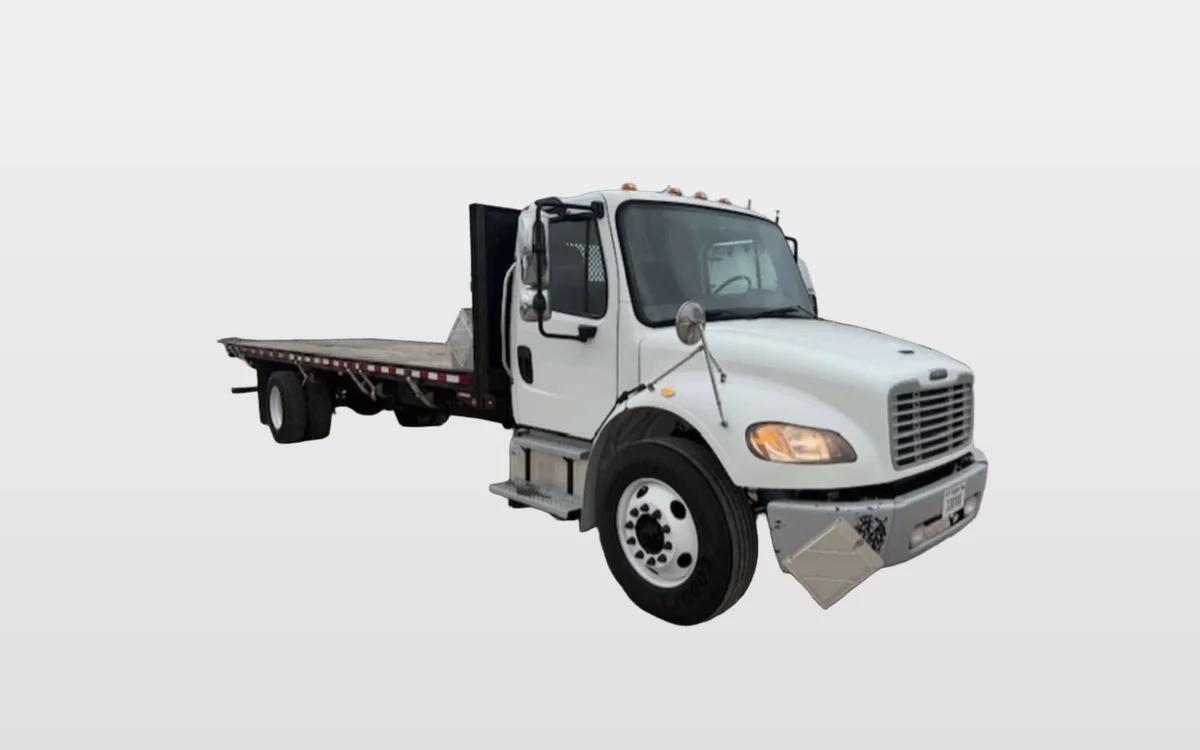 2018 Freightliner M2 106 - image 1