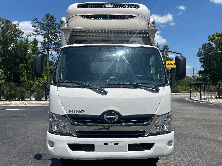 2019 Hino 195 in Knoxville, TN — photo 2