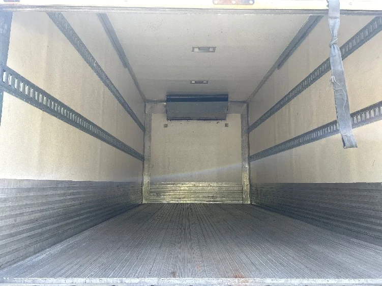 2019 Hino 195 in Knoxville, TN — photo 8