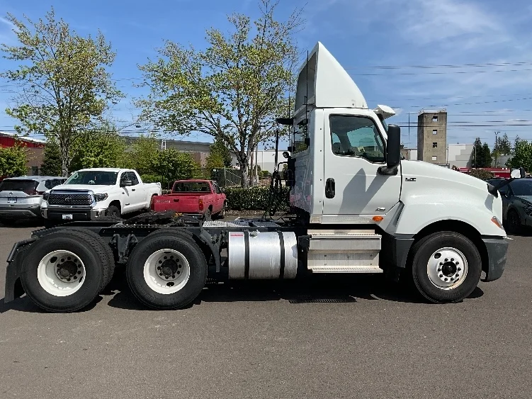 2019 International LT in Portland, OR — photo 8