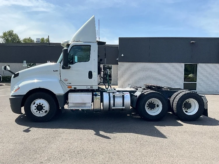 2019 International LT in Portland, OR — photo 4