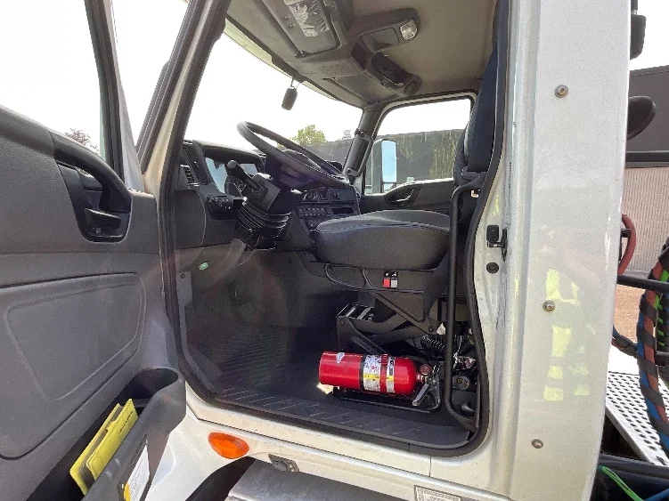 2019 International LT in Portland, OR — photo 10