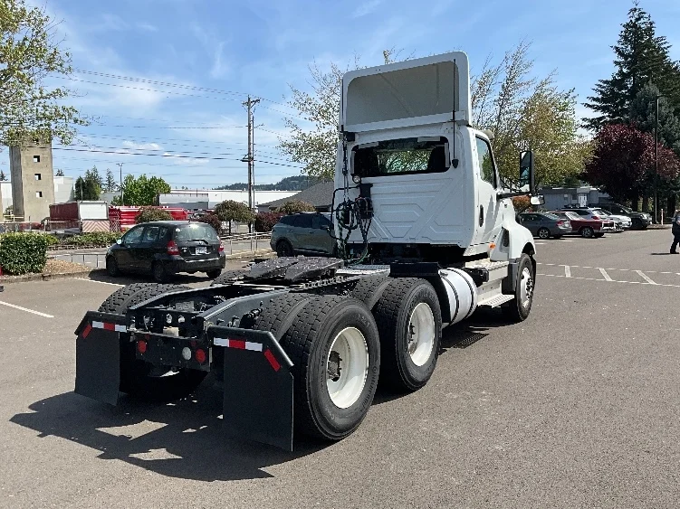 2019 International LT in Portland, OR — photo 7