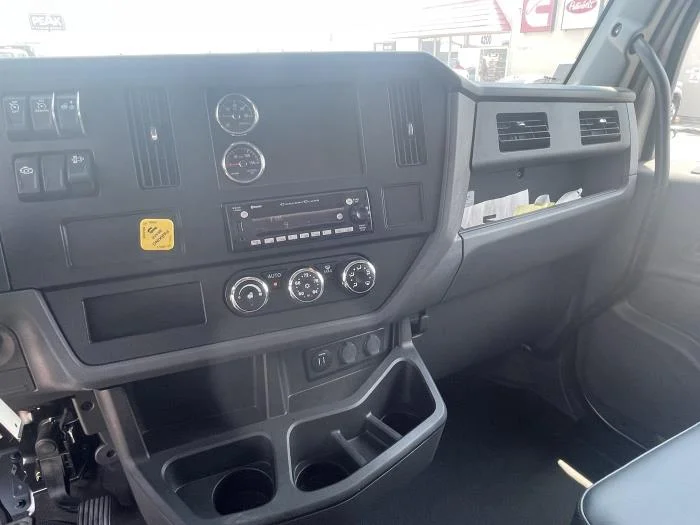 2025 Peterbilt 536 - image 13