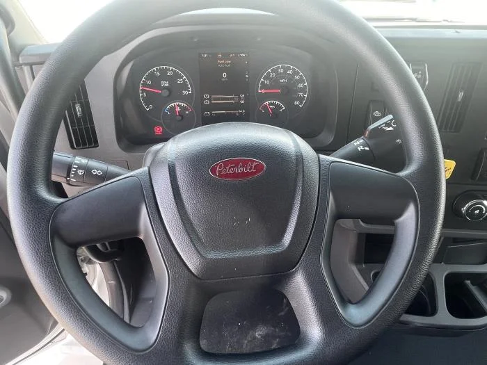 2025 Peterbilt 536 - image 11