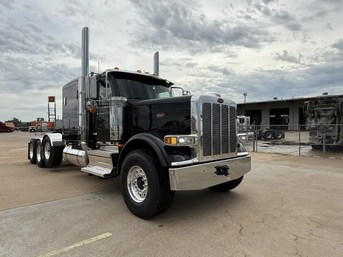 2027 Peterbilt 589 — photo 8