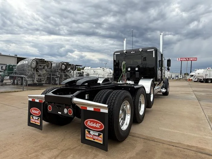 2027 Peterbilt 589 — photo 20
