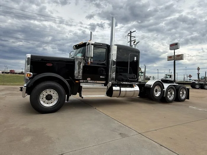 2027 Peterbilt 589 — photo 34