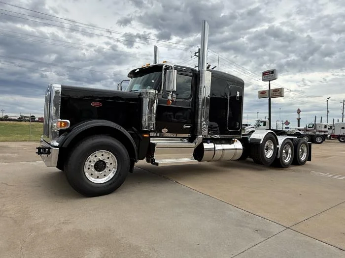 2027 Peterbilt 589 — photo 35