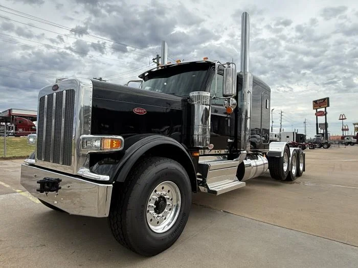 2027 Peterbilt 589 — photo 2