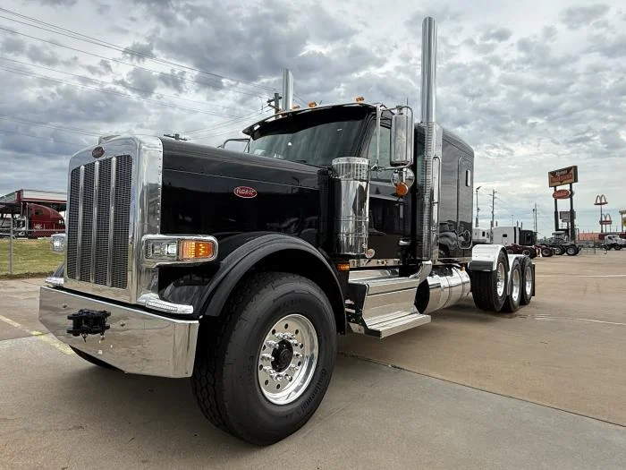 2027 Peterbilt 589 — photo 3