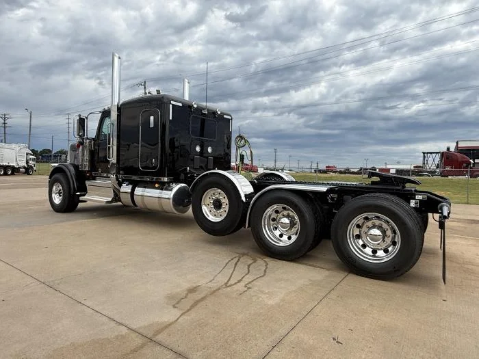 2027 Peterbilt 589 — photo 26