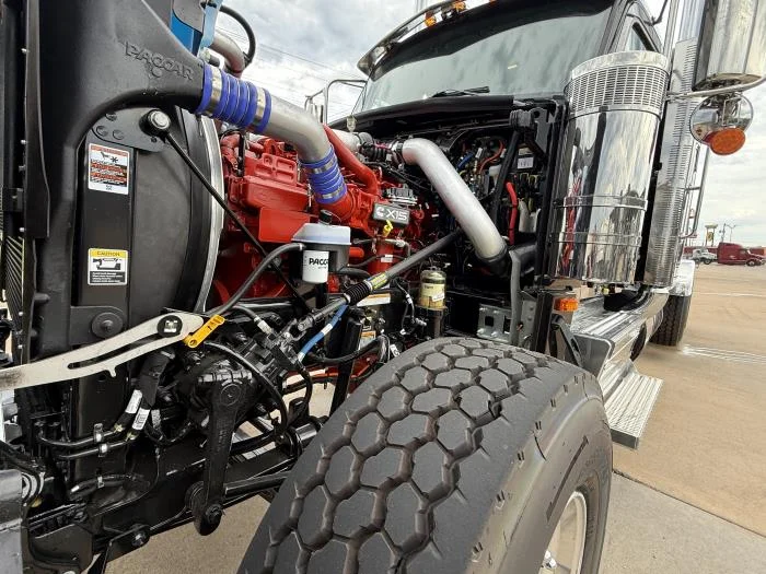 2027 Peterbilt 589 — photo 38