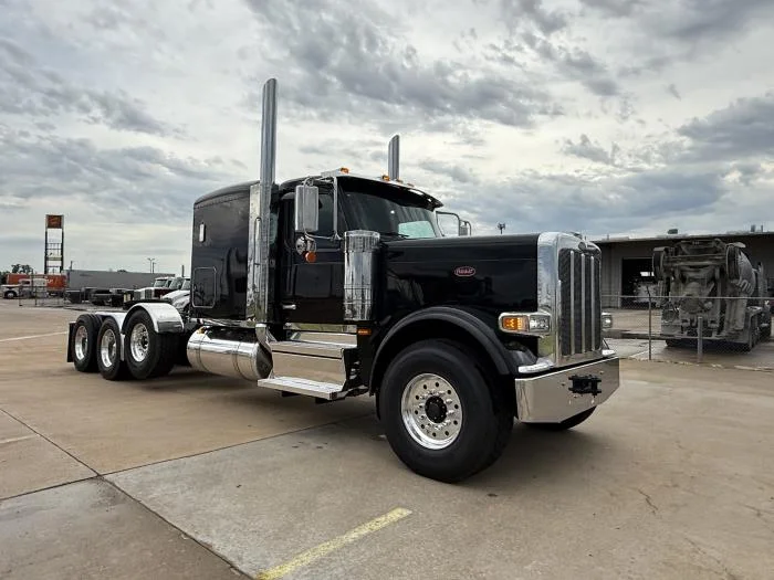2027 Peterbilt 589 — photo 9