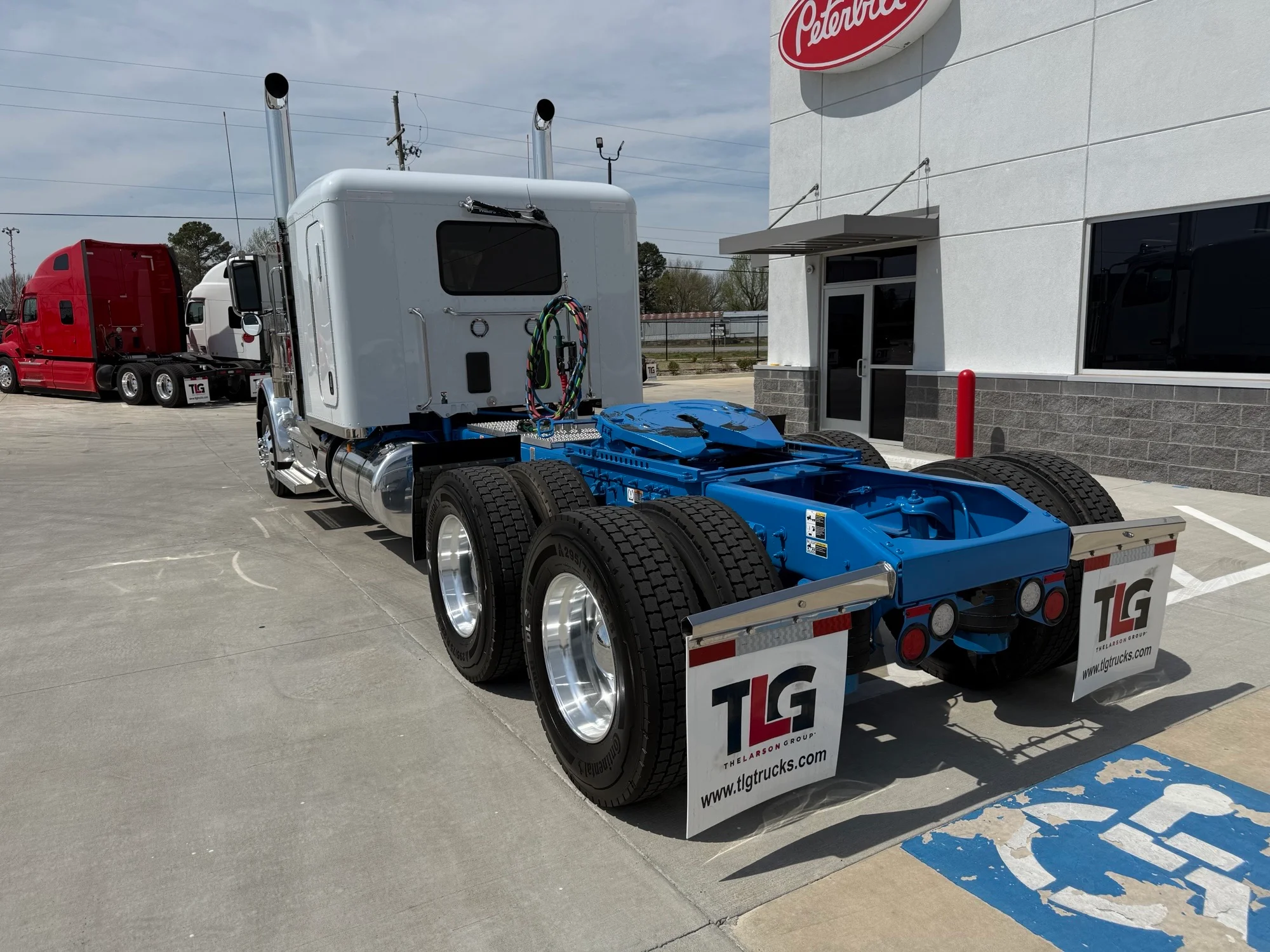 2027 Peterbilt 589 in Lowell, AR — photo 3