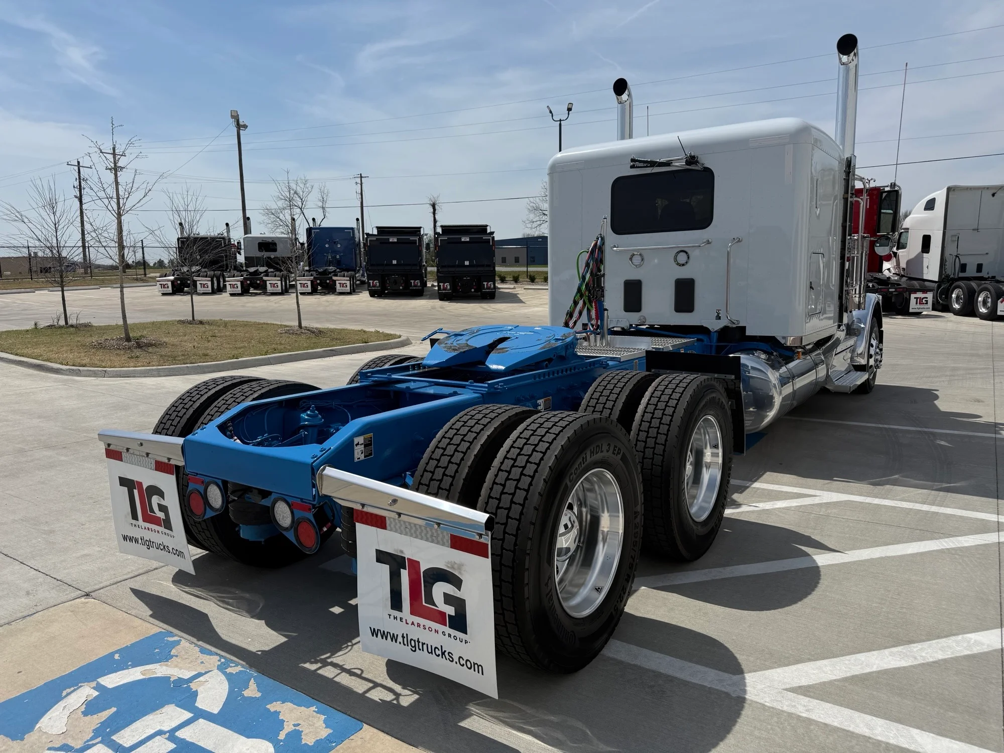 2027 Peterbilt 589 in Lowell, AR — photo 5