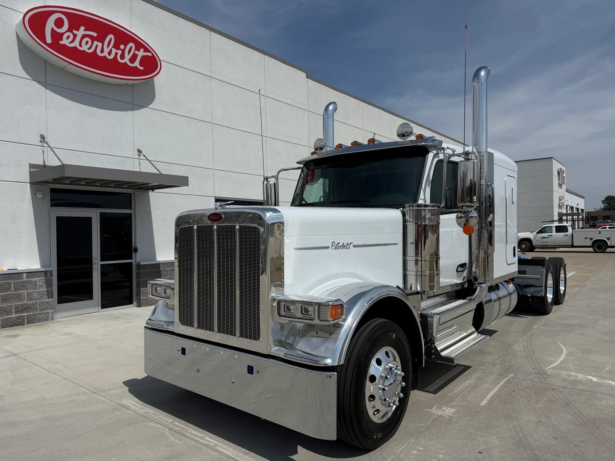 2027 Peterbilt 589 in Lowell, AR
