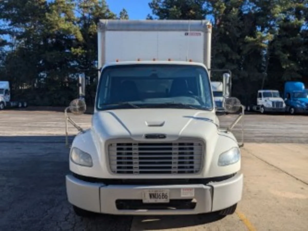 2018 Freightliner M2 106 in Doraville, GA — photo 2