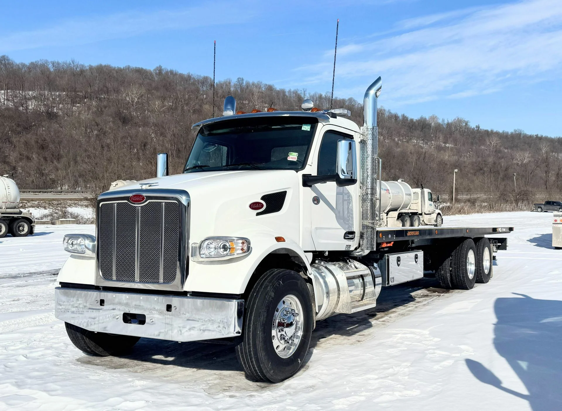 2025 Peterbilt 567 in London, OH