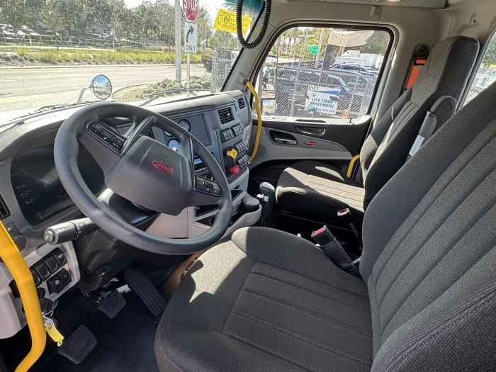 2026 Peterbilt 567 - image 15