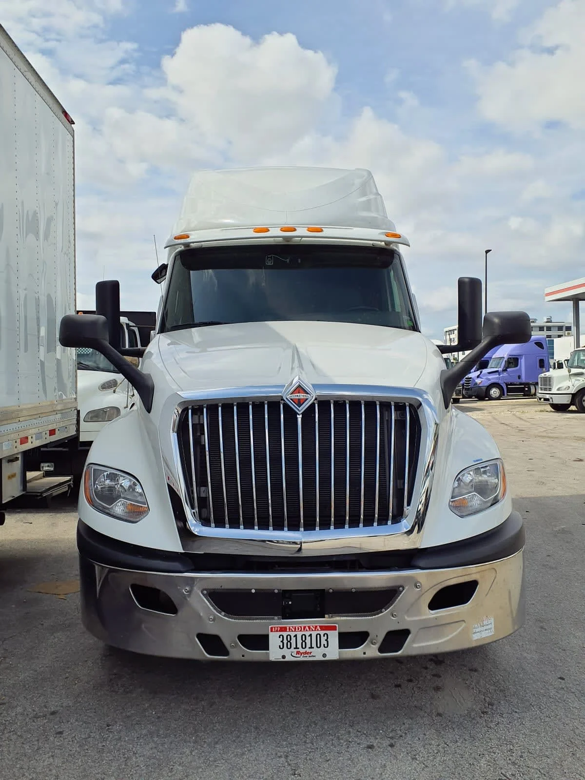 2020 International LT in Miami, FL — photo 2