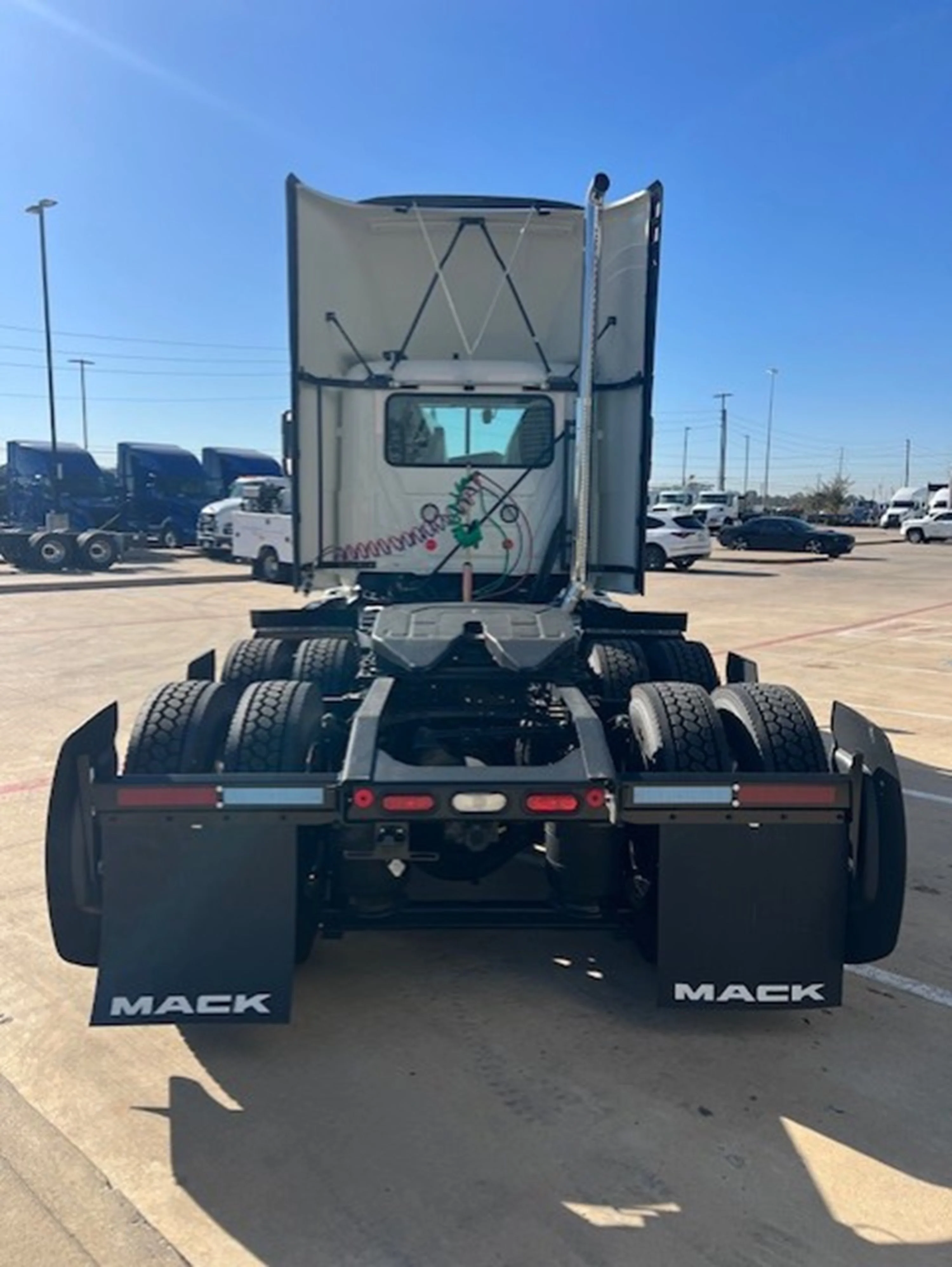2026 Mack Anthem in Houston, TX — photo 2