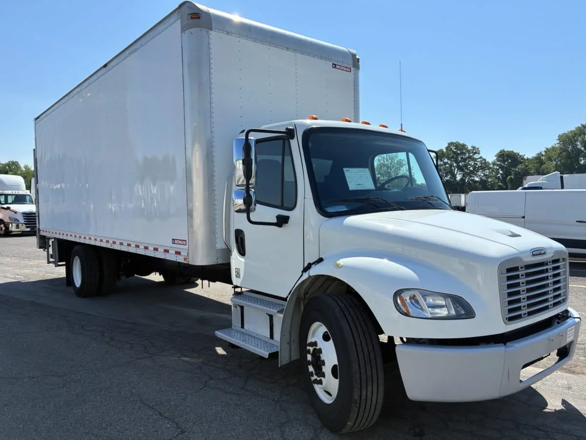 2019 Freightliner M2 106 in Syracuse, NY — photo 3